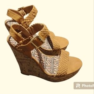 Deb Tan Fun Summer Wedges Sz 8